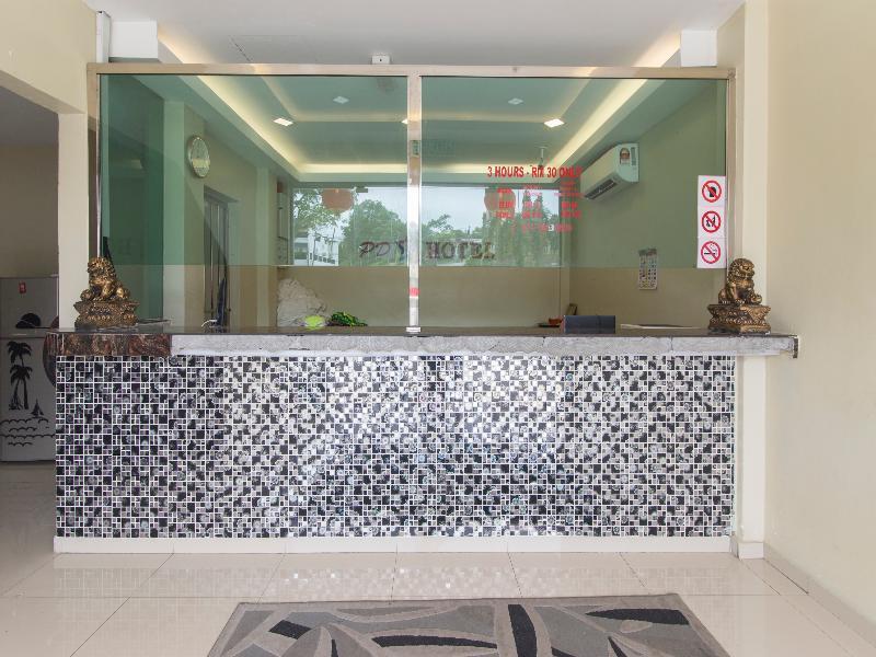 Oyo 1136 Pd Star Hotel Port Dickson Exterior photo